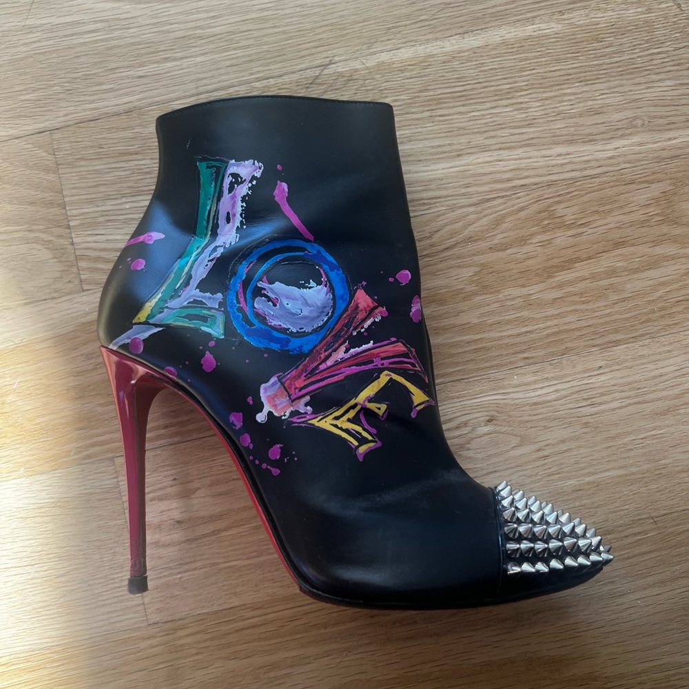 Limited Edition size 8 Louboutin Bootie